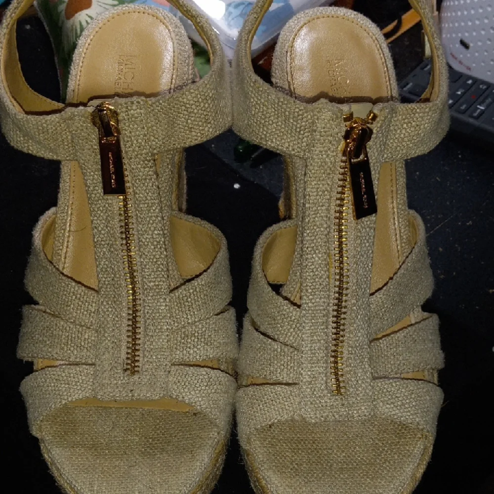 Michael Kors Natural Woven Wedges - Picture 3 of 12